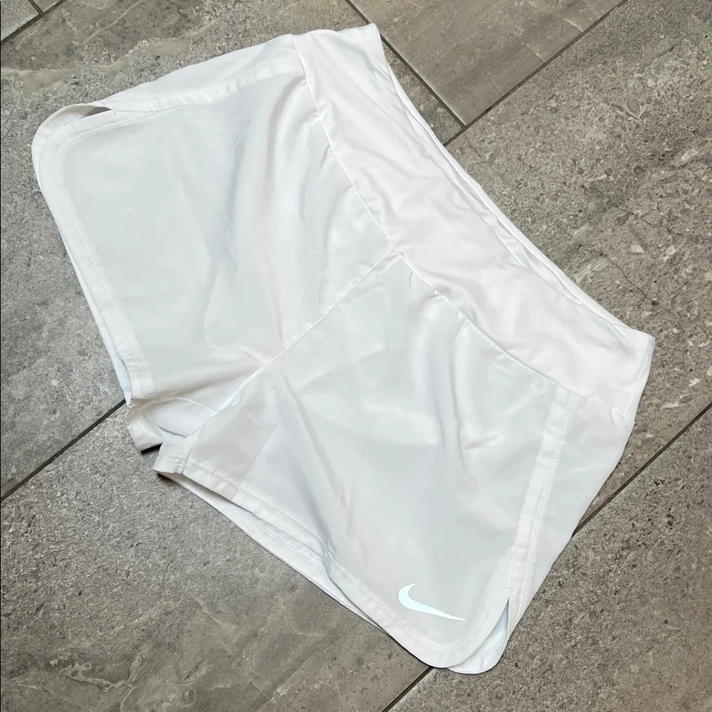 Nike Dr-fit Women's White Athletic Shorts